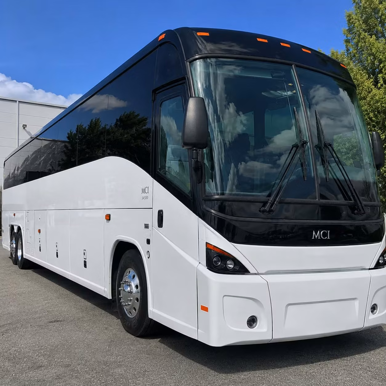 corporate group airport shuttles in placentia for teams that can t afford to be late